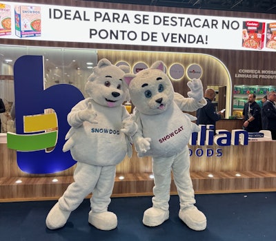 Many pet food stands at Pet South America, such as for Brazilian Pet Foods, showcased innovation, variety and fun.